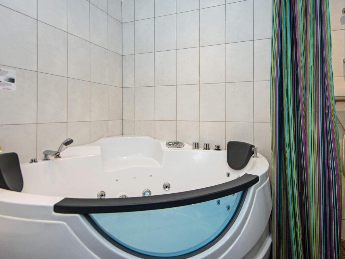8 Person Holiday Home In R M Bolilmark Ngoại thất bức ảnh